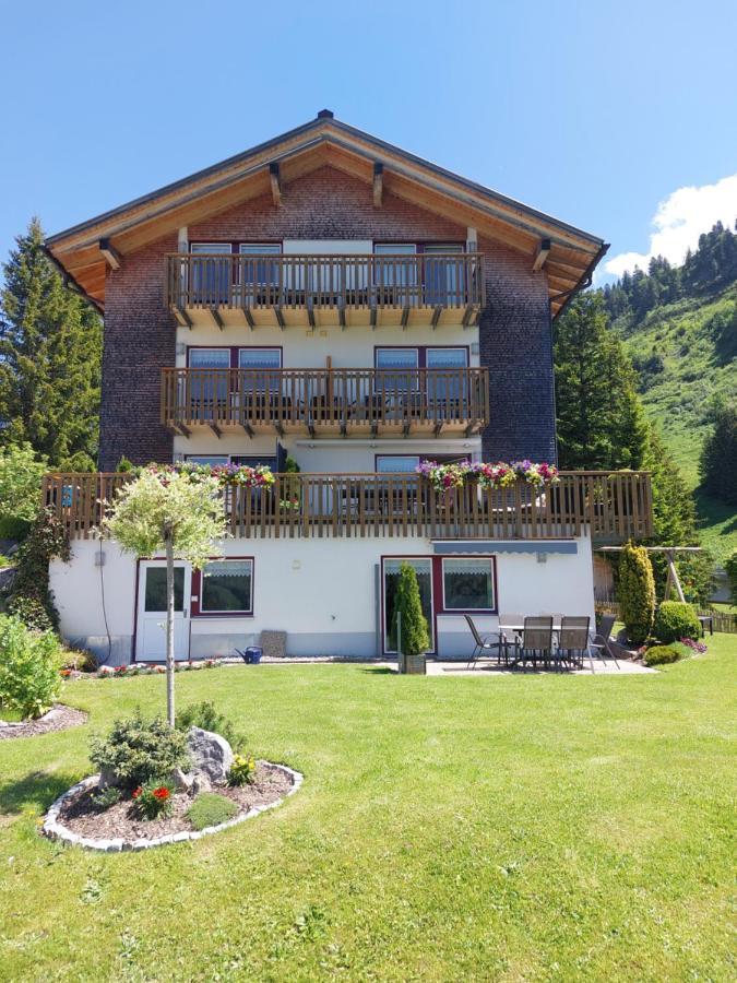 Haus Annette Aparthotel Schröcken Buitenkant foto