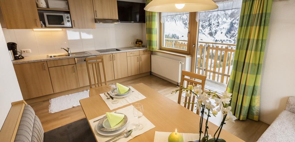 Haus Annette Aparthotel Schröcken Buitenkant foto