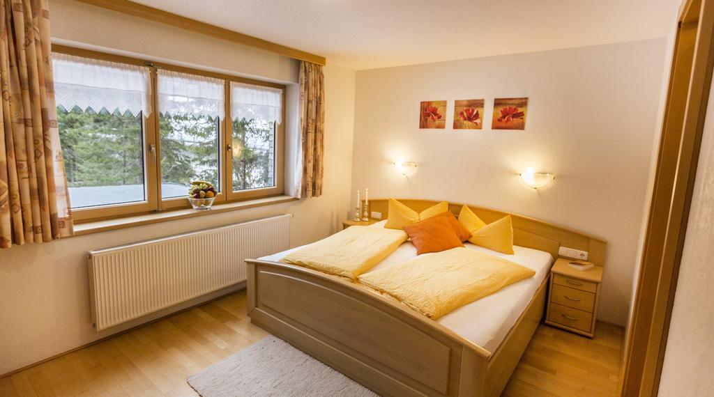 Haus Annette Aparthotel Schröcken Buitenkant foto