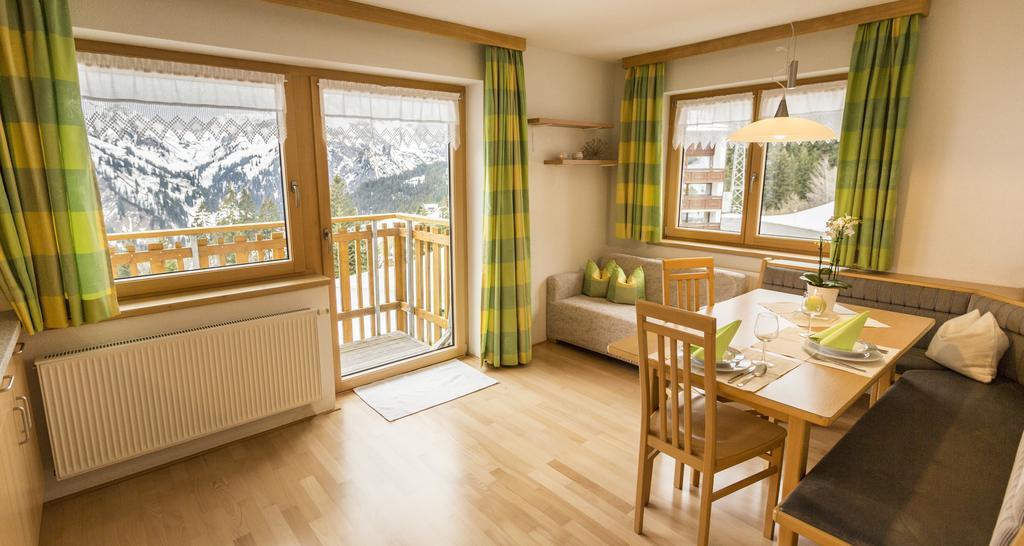 Haus Annette Aparthotel Schröcken Buitenkant foto