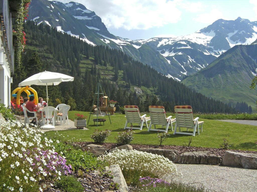 Haus Annette Aparthotel Schröcken Buitenkant foto